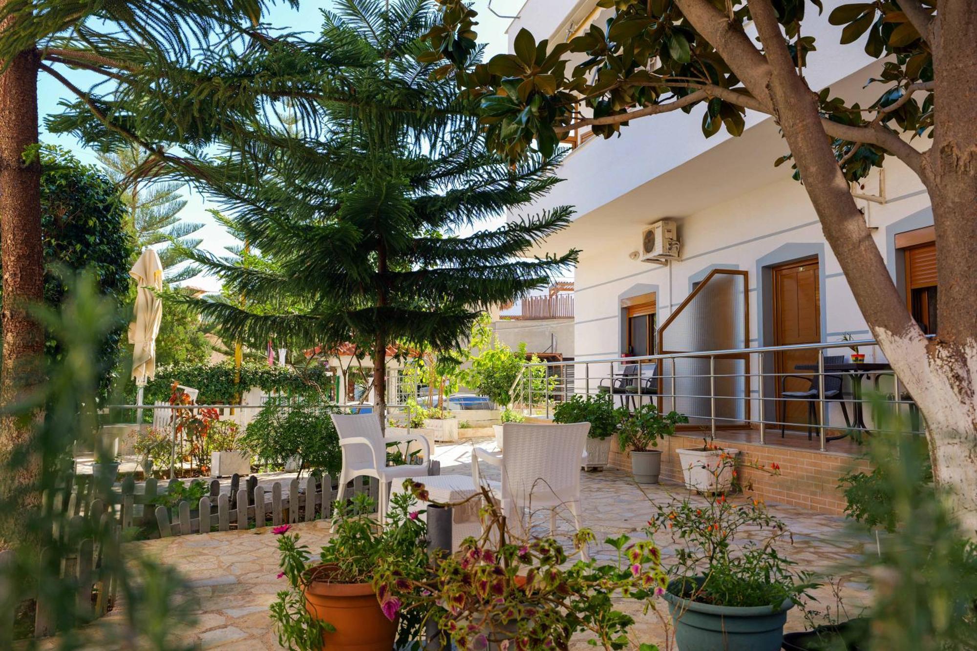 Hotel Chris كساميل المظهر الخارجي الصورة