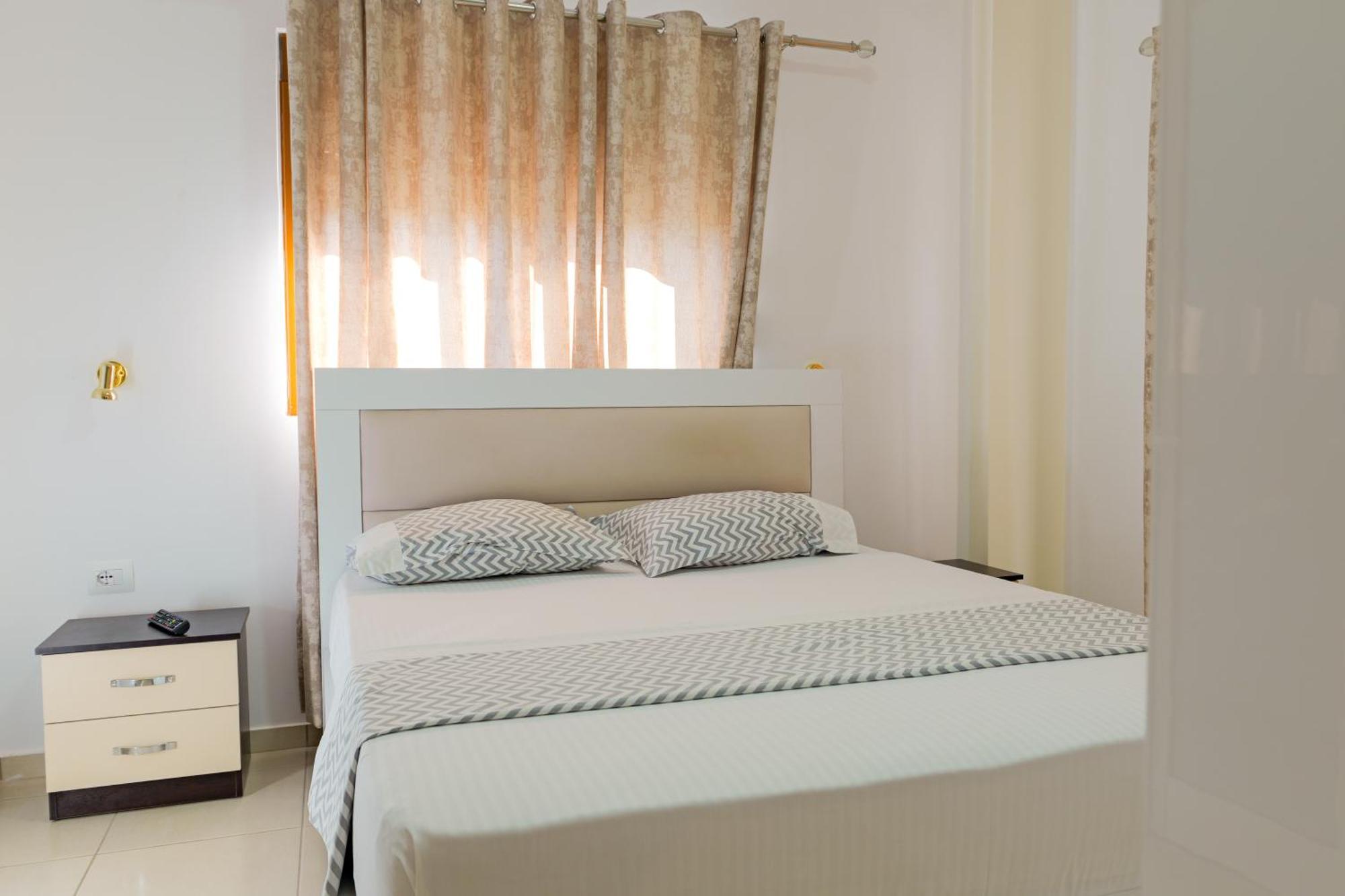 Hotel Chris كساميل المظهر الخارجي الصورة
