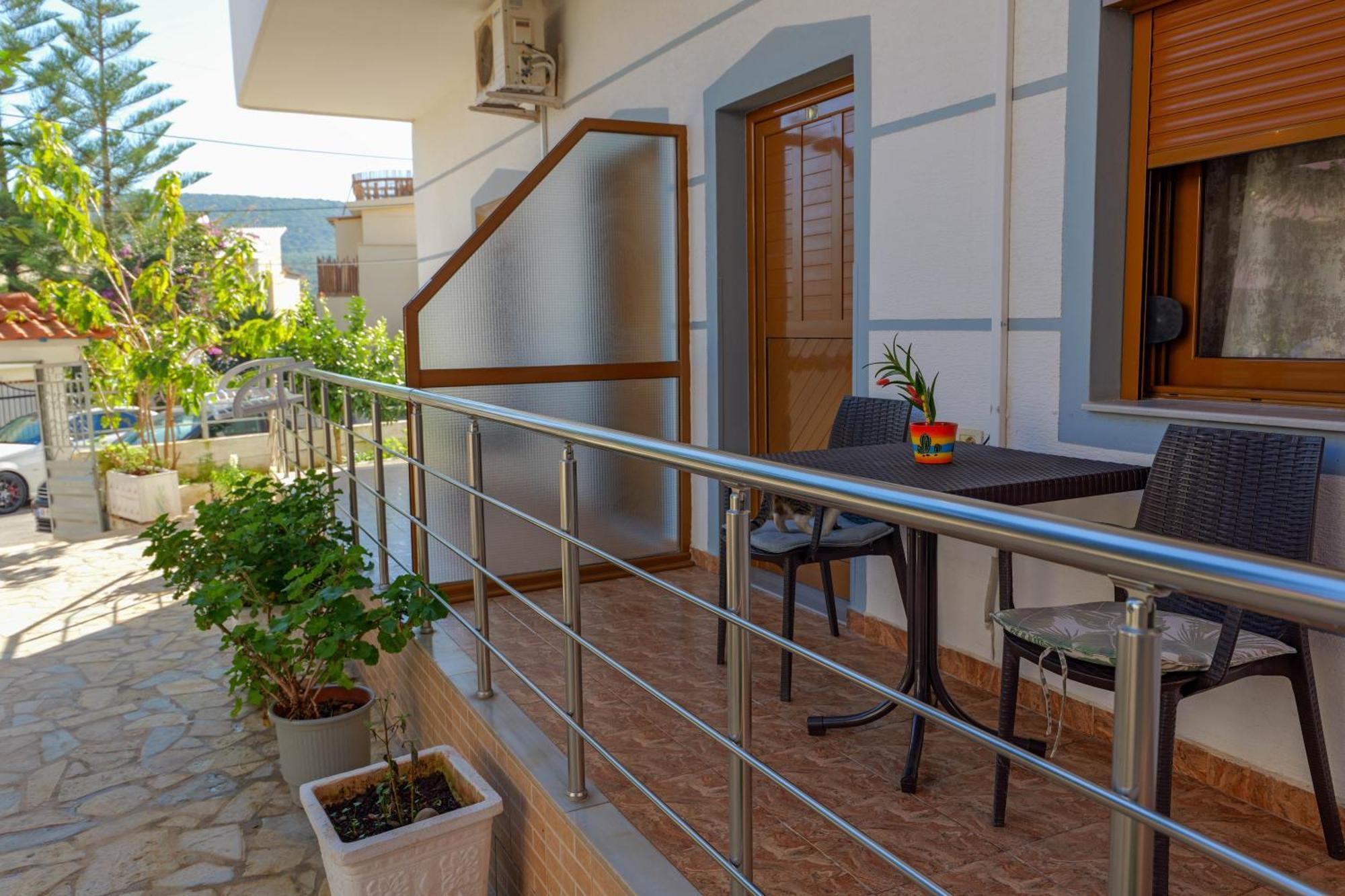 Hotel Chris كساميل المظهر الخارجي الصورة