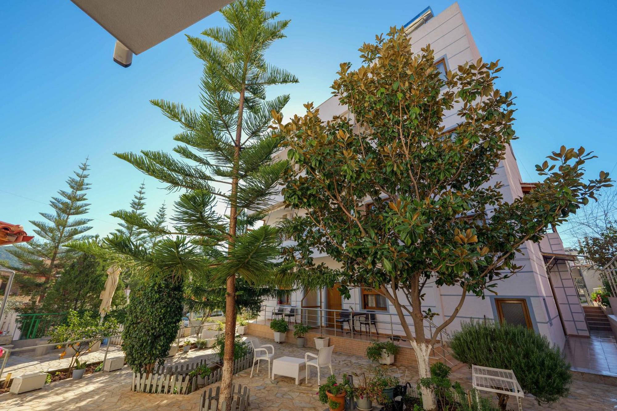 Hotel Chris كساميل المظهر الخارجي الصورة
