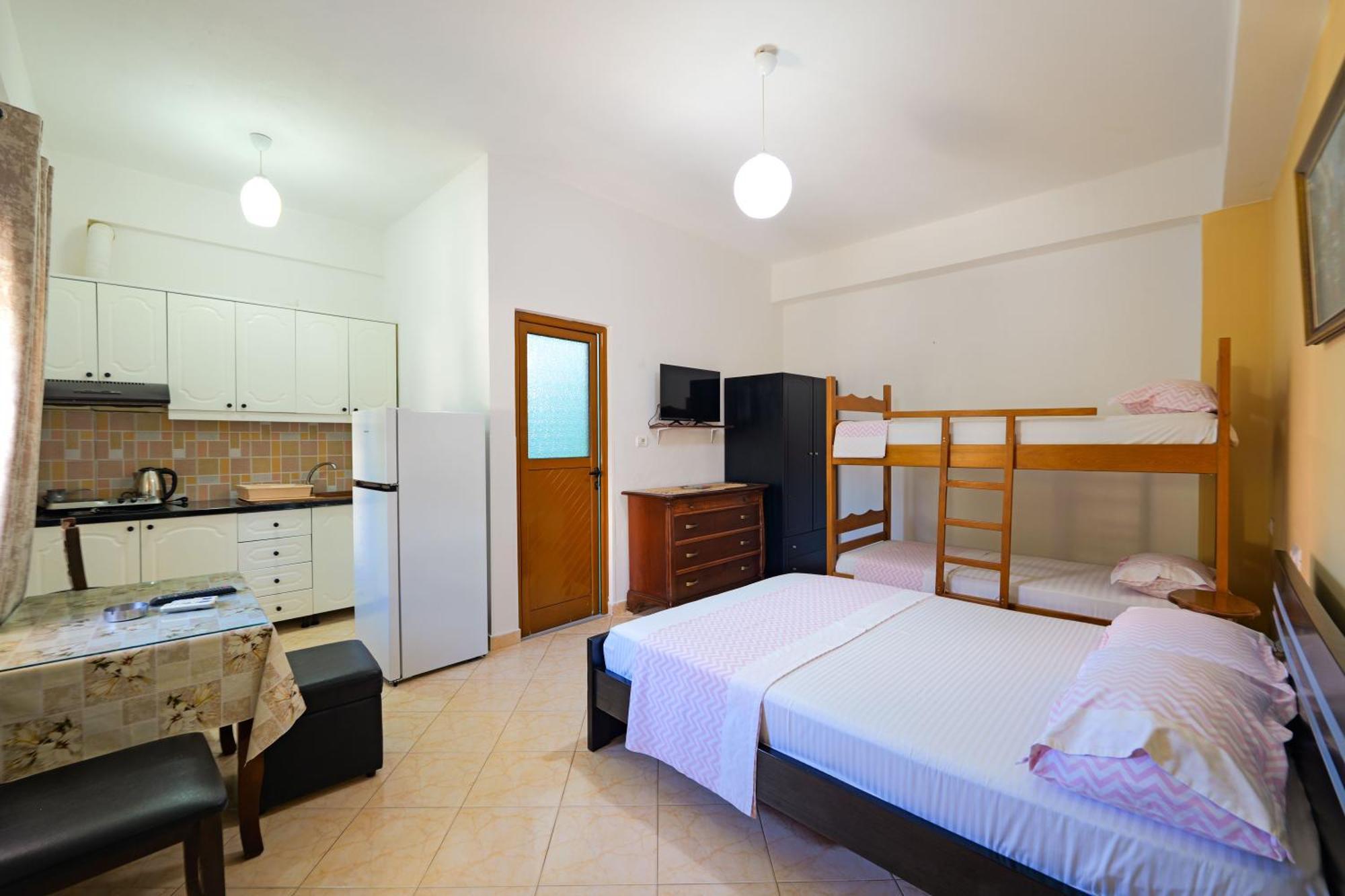 Hotel Chris كساميل المظهر الخارجي الصورة