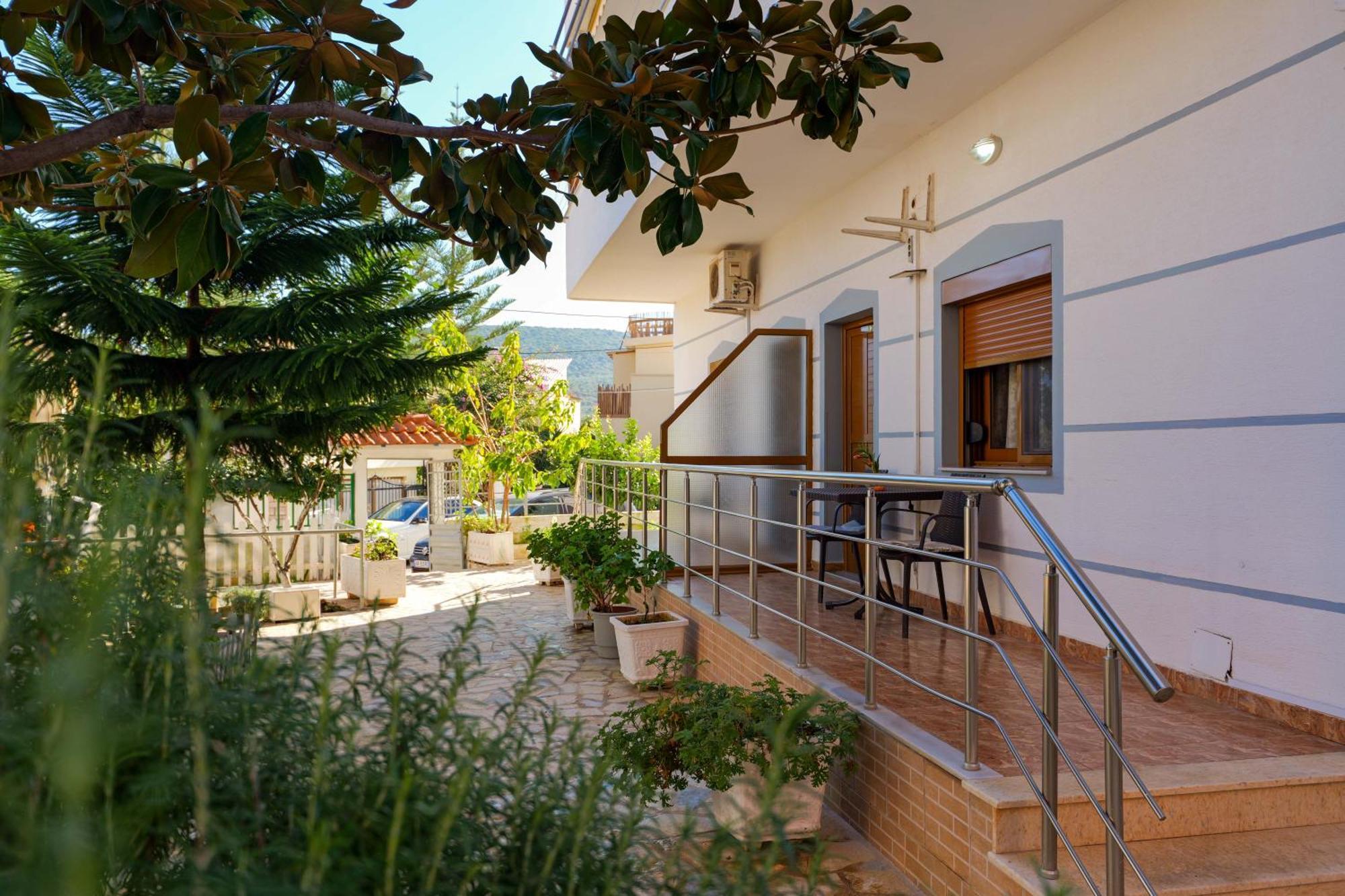 Hotel Chris كساميل المظهر الخارجي الصورة