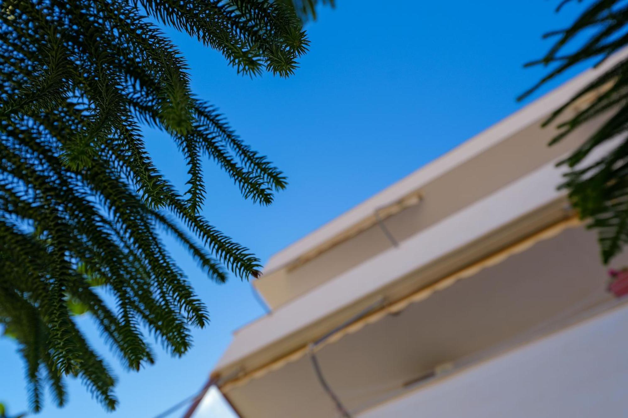 Hotel Chris كساميل المظهر الخارجي الصورة