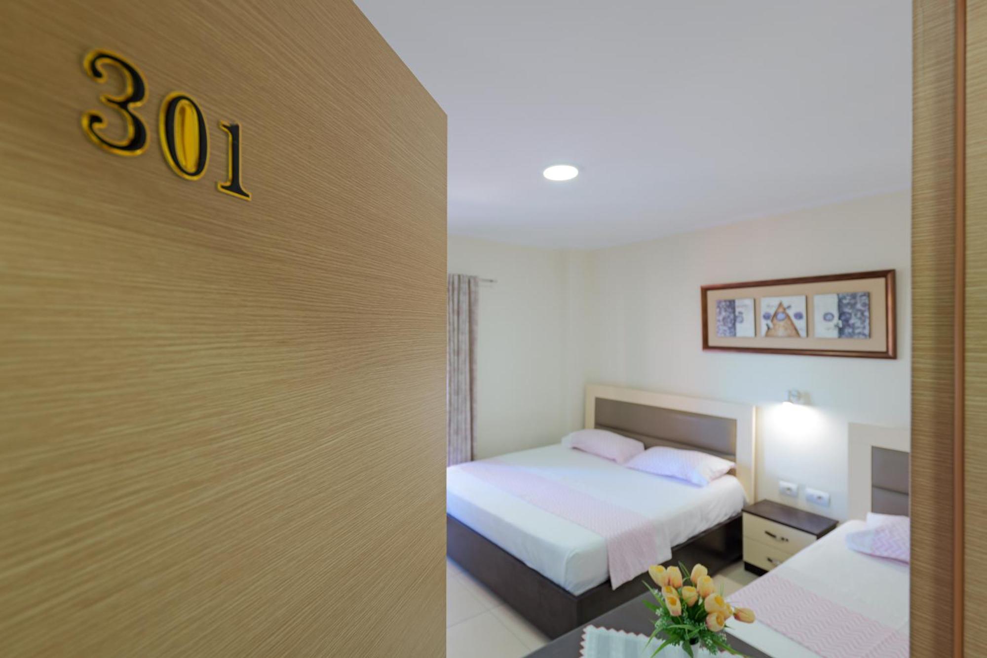 Hotel Chris كساميل المظهر الخارجي الصورة