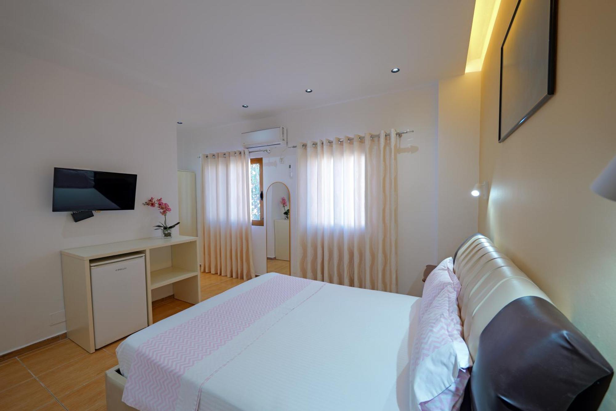 Hotel Chris كساميل المظهر الخارجي الصورة