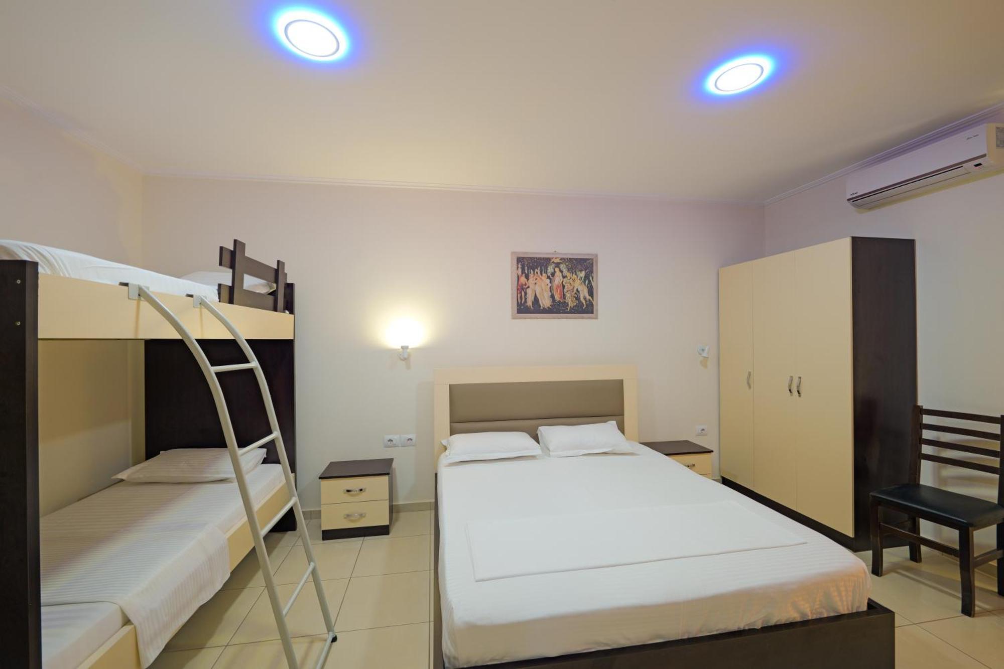 Hotel Chris كساميل المظهر الخارجي الصورة
